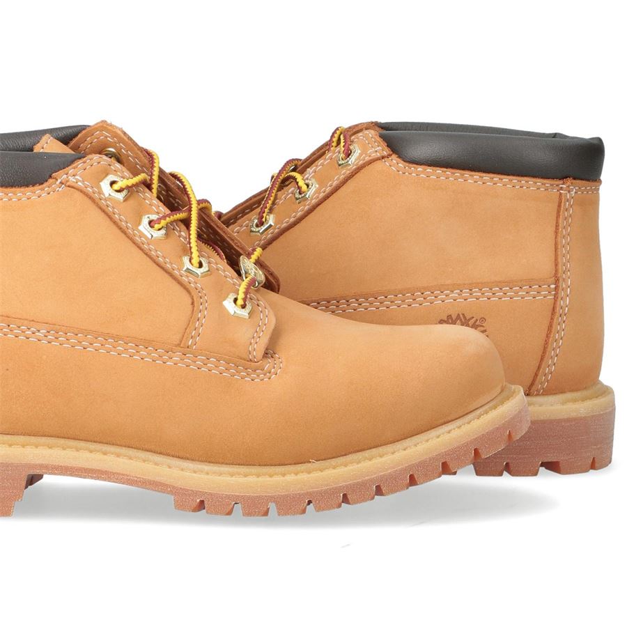 Stivale Chukka Stringato Impermeabile Nellie Mid da Donna Timberland | TB0233997131
